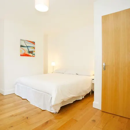 Dom wakacyjny Corporate Lettings Near Heuston Station *
