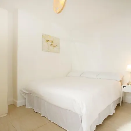 펜션 Corporate Lettings Near Heuston Station *