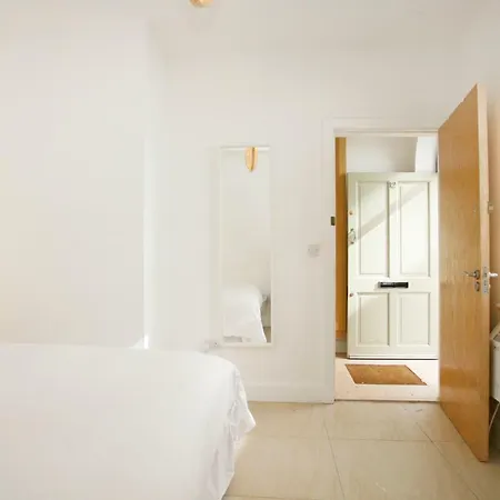 Corporate Lettings Near Heuston Station 度假居 *