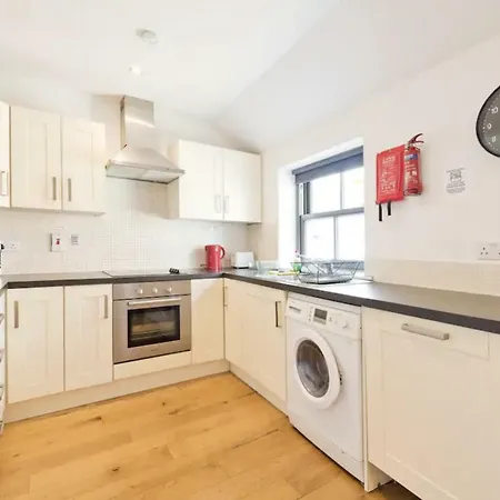 度假居 Corporate Lettings Near Heuston Station *